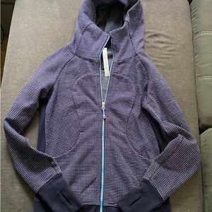 New without tags. Lululemon 8 blue sweatshirt jacket scuba.
